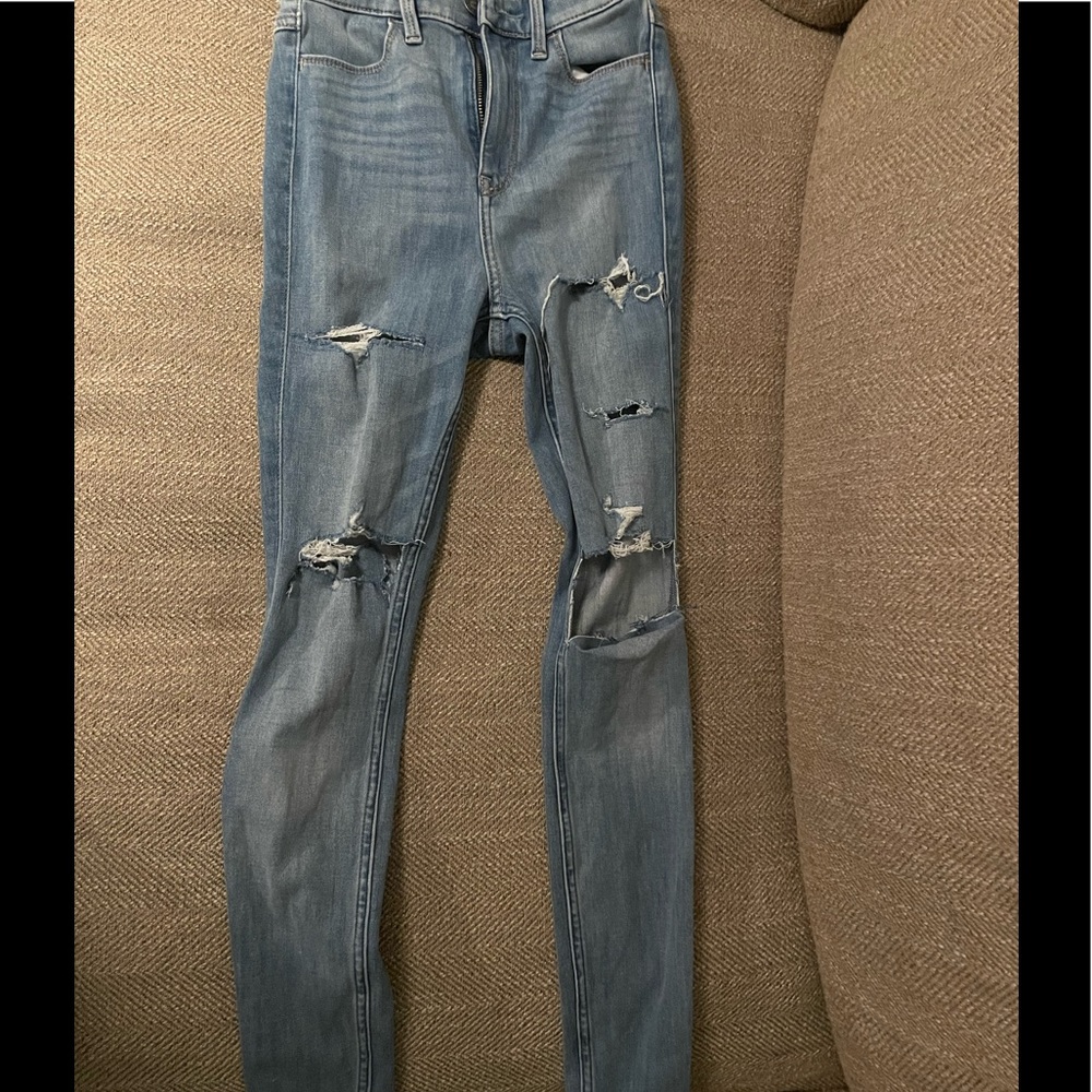 Hollister Ripped jeans